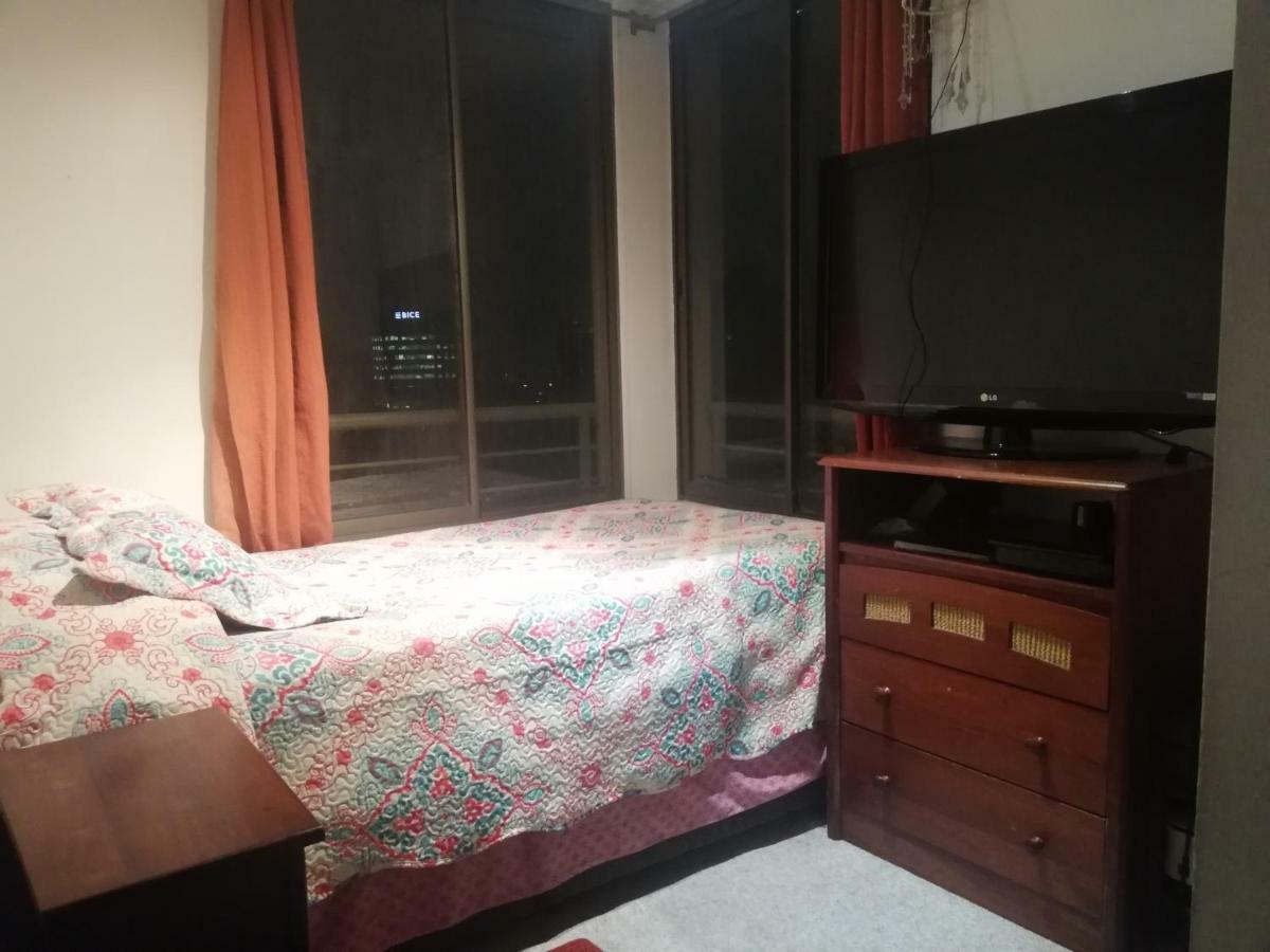 Una Habitacion Privada Con Bano Privado En Centro Historico Santiago Eksteriør bilde