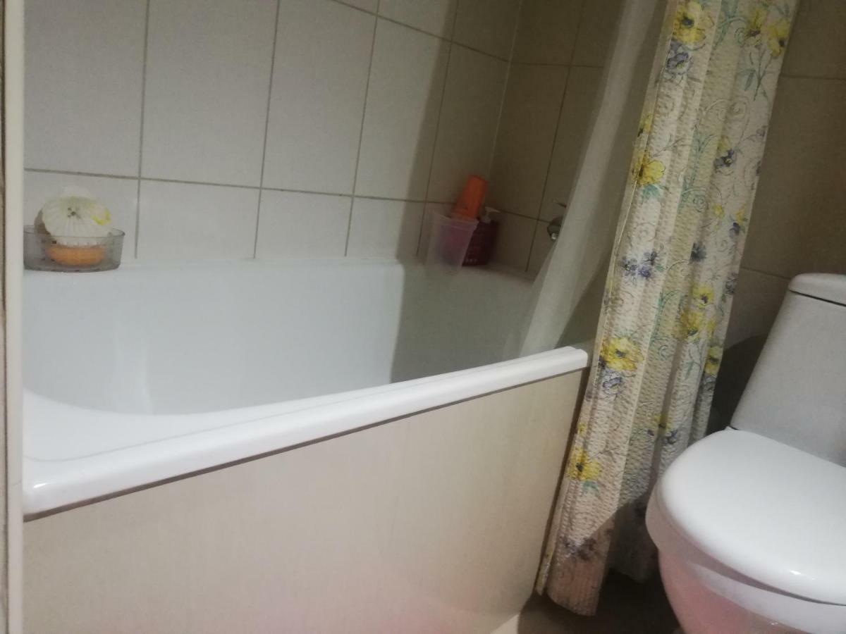 Una Habitacion Privada Con Bano Privado En Centro Historico Santiago Eksteriør bilde